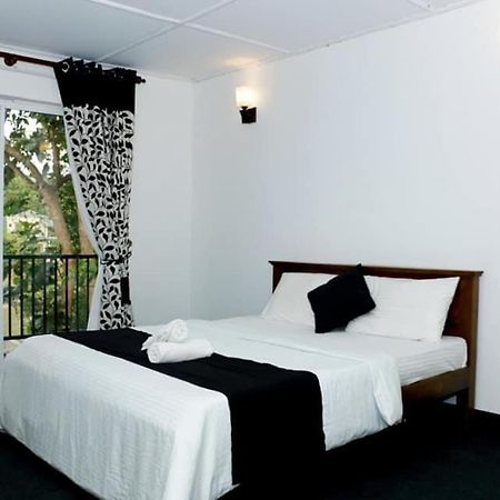 Sadhara River View Lodge Kandy Exterior foto